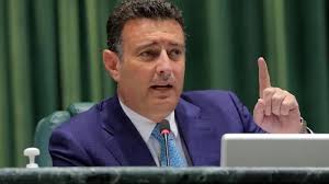 خبرني الصفدي يرفض لقب (معالي) تحت القبة والبدادوة يرد التفاصيل في التعليقات: