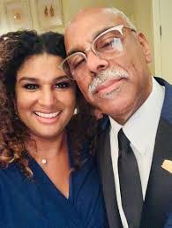 Susan Rahe's Instagram, Twitter & Facebook