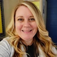 Jennifer Makowski's Instagram, Twitter & Facebook