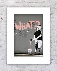 Platno je napeto na lahek, vendar zanesljiv okvir, ki je izdelan iz okolju prijaznih materialov. Banksy I Am Your Father Left Mounted Print Camden Town Poster Company