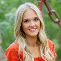 Amanda Caplinger's Instagram, Twitter & Facebook