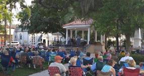 Concerts in the Plaza - United States Navy Band