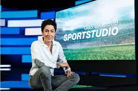 Voordat je een lidmaatschap aangaat mag je altijd een maand gratis alle lessen uitproberen, zodat je na die. Dunja Hayali Moderiert Das Aktuelle Sportstudio Eine Journalistin Die Keinen Shitstorm Scheut Kultur Stuttgarter Nachrichten