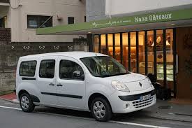 日本正規未導入 カングーロングボディ 7人乗り左右スライドドア観音開きのミニバン 新車及び新古車 ルノー グランカングー1 5dci 110インテンス 諸費用オールイン乗り出し価格370万円から ガンガン輸入致します クルマを諦めきれないブログ ルノー ミニバン 車