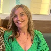 Donna Mchenry's Instagram, Twitter & Facebook