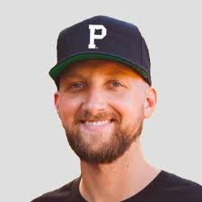 Come join us at Portland Gear! 🅿️ We're looking to add two dynamite  employees to our core office team (Located in the heart of the Pearl  District) to help us scale and