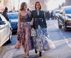 The Street Vibe Camila Coelho And Karen Wazen Bakhazi Paris Fashion Week Street Style Couture Week Spring Fashion Casual