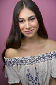 Marissa Hecker's Instagram, Twitter & Facebook