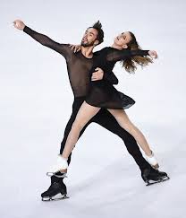 Din această săptămână, spectacolul feeric al patinajul artistic se întoarce la televiziunea româna. 900 Patinaj Artistic Ideas In 2021 Patinaj Artistic Patinaj Salt Lake City