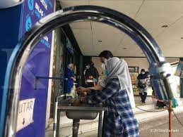 Seperti anak panah pada gambar diatas, pangkal vektor sejajar merupakan dua vektor atau lebih yang memiliki arah serta juga besar yang sama. Inilah 5m Untuk Pencegahan Covid 19 Dan Bedanya Dengan 3m Serta 3t