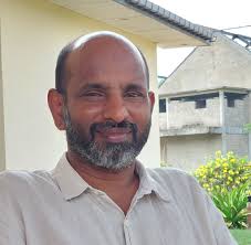 A Bell 212 helicopter from No.7 Squadron, SLAF Base Hingurakgoda, conducted  four operations today, successfully airlifting an individual who had  remained atop a coconut tree since yesterday evening in the Aukana area,