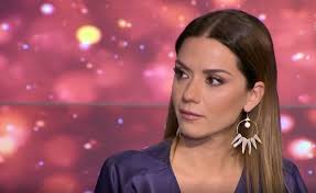 Έτσι λειτουργεί ο έγγαμος βίος τους εξ αποστάσεως. H Basw Laskarakh E3omologeitai Kanena Diazygio Den Einai Anaimakto H Elenh Foyreira Pozarei Me Mpikini Kai Dhlwnei Agapw Tis Ragades Moy