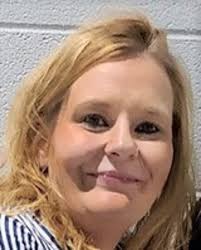 Ellen Satterfield's Instagram, Twitter & Facebook