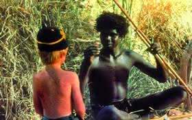 După spectacolul său de înaltă calitate în walkabout , gulpilil a continuat să apară în multe alte filme și producții de televiziune. Walkabout Aus 1971 Kritik Artechock