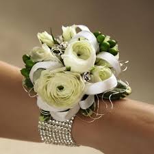 All coupons deals free shipping verified. Ftd White Wedding Corsage In Peoria Az Exclusive Flowers And Gifts Llc