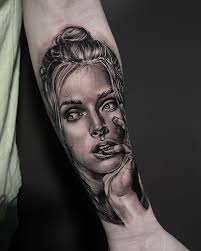 Ur skeudenn nevez zo bet ouzhpennet...