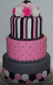Pin Von Leticia Figueroa Auf Cake My Day Erdbeer Sahne Kuchen Hubsche Kuchen Kuchen Dekorieren Ideen