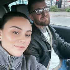 Does anyone know of a laundromat in Waldorf that is 'nice' and you can drop  off a large Comforter to be washed and pick up later?