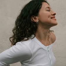 Karla Deras's Instagram, Twitter & Facebook