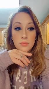 Ariel Elizabeth's Instagram, Twitter & Facebook