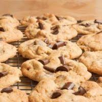 In a large bowl, combine oats, flour, baking powder, baking soda, pumpkin pie spice, splenda brown sugar, and granulated splenda. Sugar Free Chocolate Chip Cookies Sugar Free Recipes Low Sugar Recipes Sugar Free Cookies