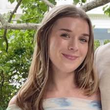 I'm grateful to have won the Geo West rookie award in my first quarter at  Oracle. But even more than my individual effort -- it takes a village to  raise a child.