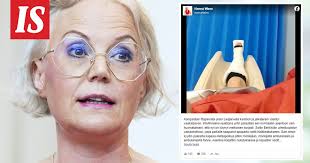 Politiikan tutkija Hanna Wass mursi jalkansa