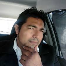 Eduardo Islas's Instagram, Twitter & Facebook