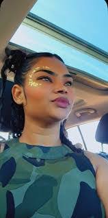 Margaret Thrush's Instagram, Twitter & Facebook