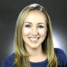 Lindsay Loos's Instagram, Twitter & Facebook