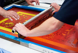 Essential screen printing process tips for commercial shops. What Is Screen Printing The Process Explained Biddle Sawyer Silks