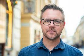 Federley träffade sin pedofilsambo på bögdejtappen grindr, ett känt tillhåll för pedofiler. Fredrick Federley Wikipedia