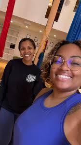 NYC excursions with @nicqueva are always a good time!☺️💕, ., ., .,  #aerialists #aerialyogaclass #doyouwantticketstothegunshow #weddingworkouts  #whatsnext