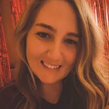 Chelsea Hutton's Instagram, Twitter & Facebook