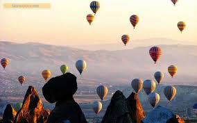 رحلة بالمنطاد في سماء كابادوجيا