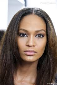 Tous les trucs et astuces du maquillage. Conseils Pour Un Maquillage Peau Noire Parfait Puretrend