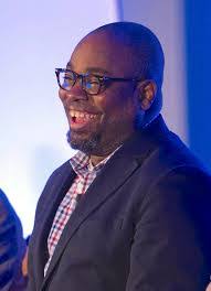 Steven Henderson's Instagram, Twitter & Facebook