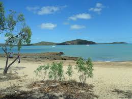 Stanage Bay Qld This Is A Beautiful Spot To Camp 100k Of Dirt Road Into It Beautiful Spots Outdoor Beach