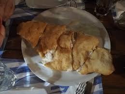 Then turn the oven down to 275 degrees and cook for another 60 to 90 minutes until crisp and golden. Pizza Fritta Cicoli E Ricotta Picture Of La Barchetta Torre Annunziata Tripadvisor