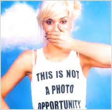 Pin By Jennifer Ritter On Gwen 3 Gwen Stefani Pictures Gwen Stefani No Doubt Gwen Stefani Style