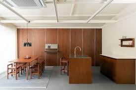Use the fun and versatile luminaire, for instance, in the dining space, office or living room. Cirkus Chandelier Cirkus Chandeliers Mooielight