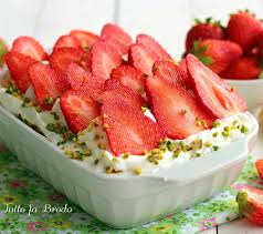 Maybe you would like to learn more about one of these? Tiramisu Alle Fragole E Panna Con Mascarpone Tutto Fa Brodo In Cucina