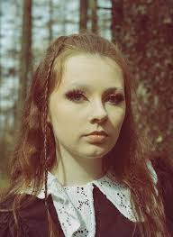 News: Exciting Irish alt-rock artist Toria releases beguiling and expansive  new track “Dancing With The Devil”