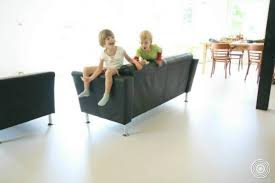 While most polyurethanes are thermosetting polymers that do not melt when heated. Polyurethanboden Schaffen Sie Einheit In Ihrem Interieur Senso Senso Gussboden