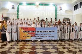 Didirikan diatas tanah seluas 3.206 m. Smp Al Falah Ketintang Surabaya Jawabanku Id
