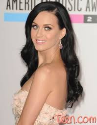 Katy perry fans gushed over the longer, blonder hairstyle she sported in a new photo. Katy Perry Glitz And Glam