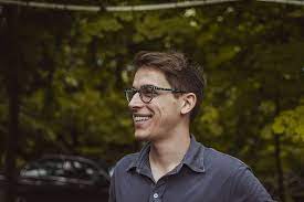 Your guy will feel jealous listening about your fun times because you are telling him indirectly that he is not fun to hang out. Funny Things To Text A Guy To Make Him Laugh After A Hard Day Regain