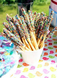 Fingerfood Ideen Fur Kinderparty Salzstangen Schokolade Zuckerstreusel Fingerfood Kindergeburtstag Kindergeburtstag Kinderparty Fingerfood