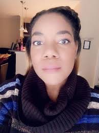 Grungy glam makeup look with cool-toned neutrals