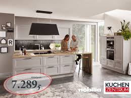 Einfach Mal Gemeinsam Kochen Die Nobilia Kuche Cascada In Steingrauen Lacklaminat Macht Es Moglich Zeit Zu Kuchen Ideen Modern Haus Kuchen Kuchen Design